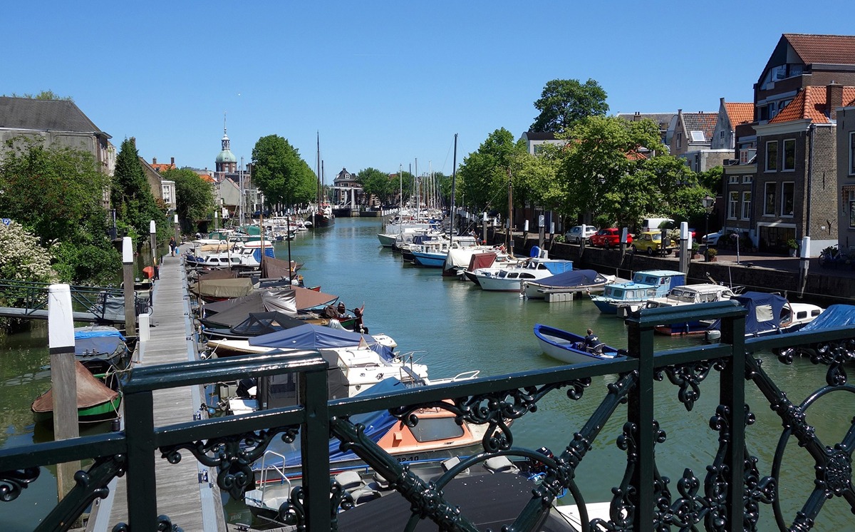 Autoverhuur in Dordrecht met haal- en brengservice.